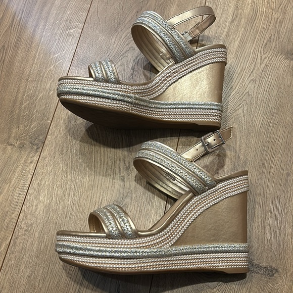 Antonio Melani metallic wedges - Picture 4 of 4